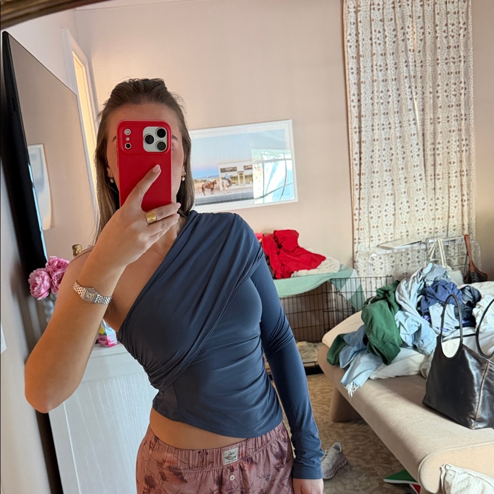 One-Shoulder Top - Picture 2 of 3